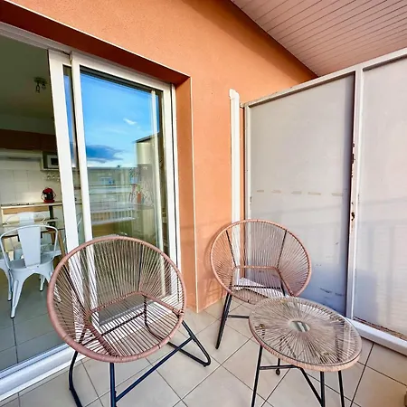 Appart T1 Terrasse Et Parking